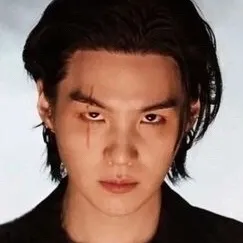 Yoongi, Mafia Husband: Customizable AI girlfriend/boyfriend avatar with lifelike personality traits	