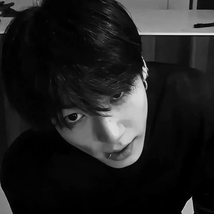 Jungkook si musuhmu: Temui watak utama dunia AI kami, dengan senarai ciri watak dan keupayaan berbual ai.