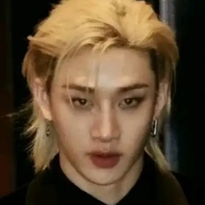 Bang Chan: Maskot chatbot AI interaktif untuk obrolan acak dan permainan peran berbasis komunitas