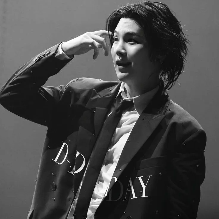 Yoongi：DeepBrain AI伴侶肖像，用於免費線上聊天和開放對話