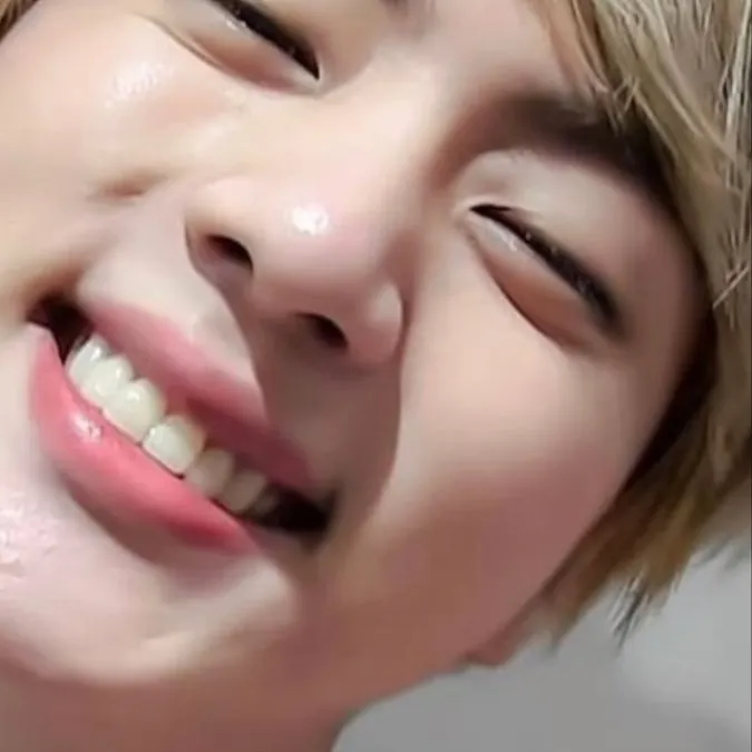 the avatar of character Kim Seokjin - 김석진 with emotional intelligence capabilities