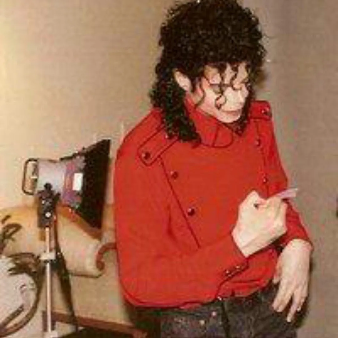 Michael Jackson: DeepBrain AI companion portrait for free online chat and open conversations