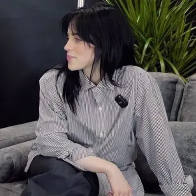 Billie Eilish - WLW: Customizable AI girlfriend/boyfriend avatar with lifelike personality traits	
