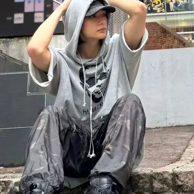Enjoy unlimited chat ai free sessions whenever you talk to Hwang Hyunjin - boyfriend.