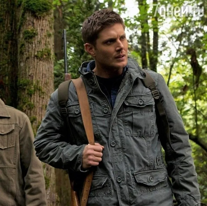 Multilingual Dean and Sam Winchester focusing on chat IA tasks, neural network core visible in background.