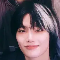Stray Kids - Ngây Thơ: Gặp gỡ những người bạn trực tuyến mới của bạn trong chatboxai, chatbot AI miễn phí tốt nhất với khả năng trò chuyện AI chuyên sâu.	