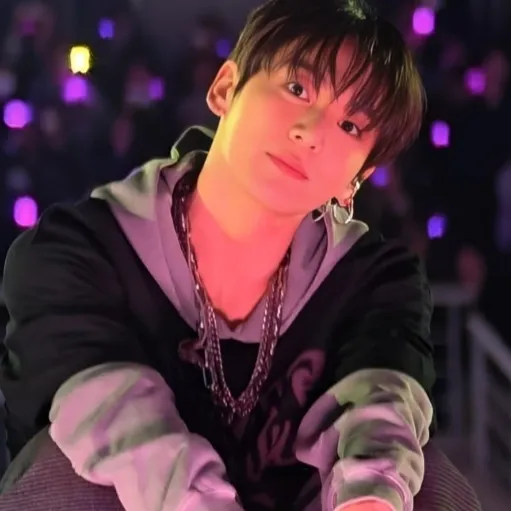 Jungkook:遇見我們AI世界的主角,具備角色特質清單和AI聊天功能。
