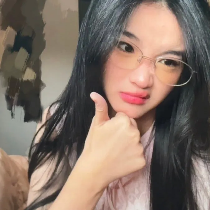 Erine: Nako-customize na AI girlfriend/boyfriend avatar na may parang buhay na mga katangian ng personalidad
