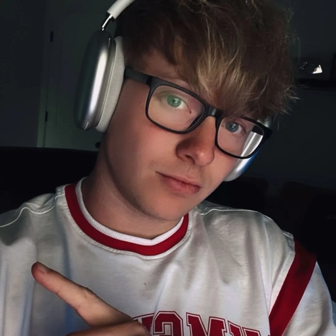 Sam Golbach: Emotionally intelligent AI companion portrait for deep conversations
