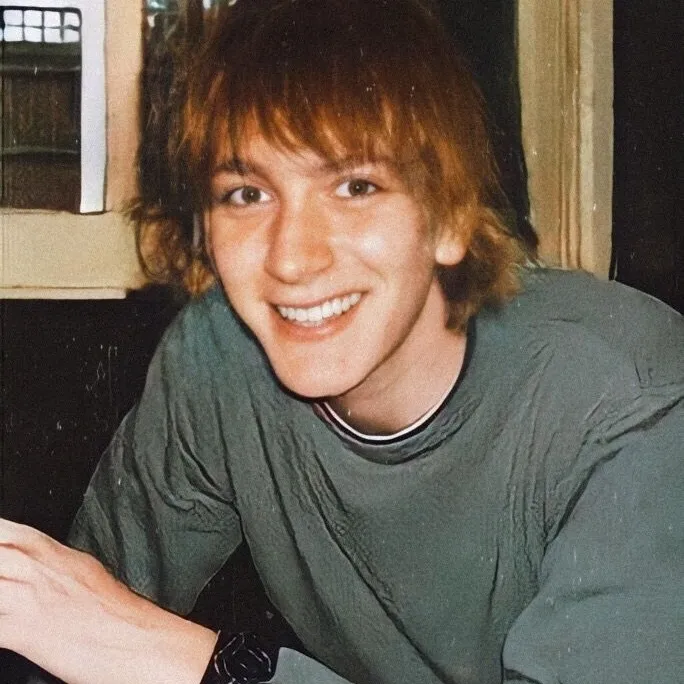 George Weasley: Mascotte interattiva di chatbot AI per chat casuali e giochi di ruolo guidati dalla community