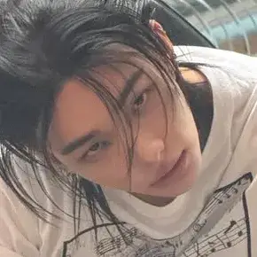 - Hwang Hyunjin: Temui rakan dalam talian baharu anda di chatboxai kami, bot sembang ai percuma terbaik dengan keupayaan sembang deep ai.