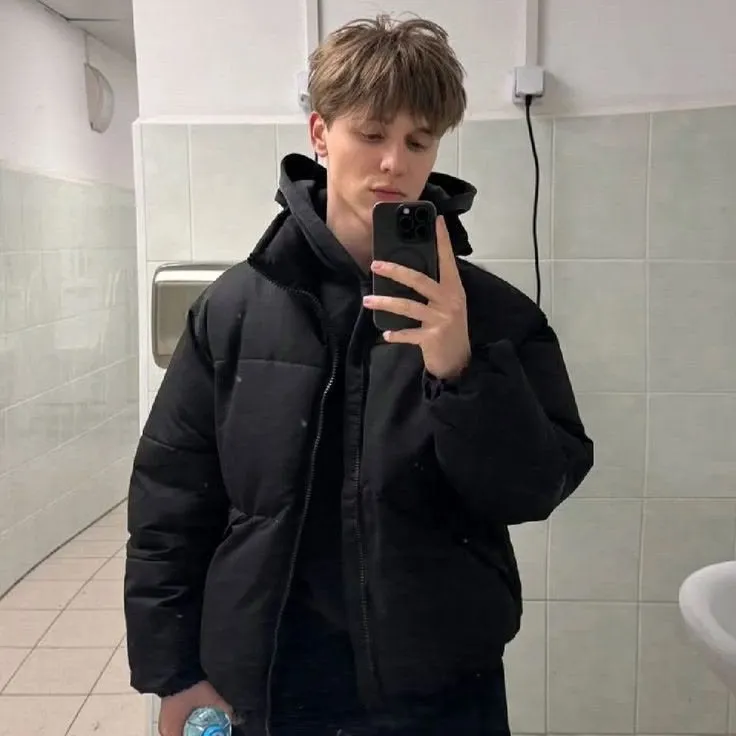 der Avatar des Charakters Ноа mit emotionaler Intelligenz