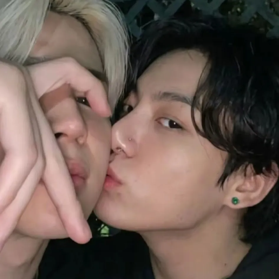 Jungkook jikook: Secure AI chatbot avatar with encrypted 1v1 chat capabilities