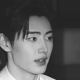 Park Sunghoon: Engage in ai conversation with this charming AI character, featuring soulgen and ifreechat capabilities for free chat now.