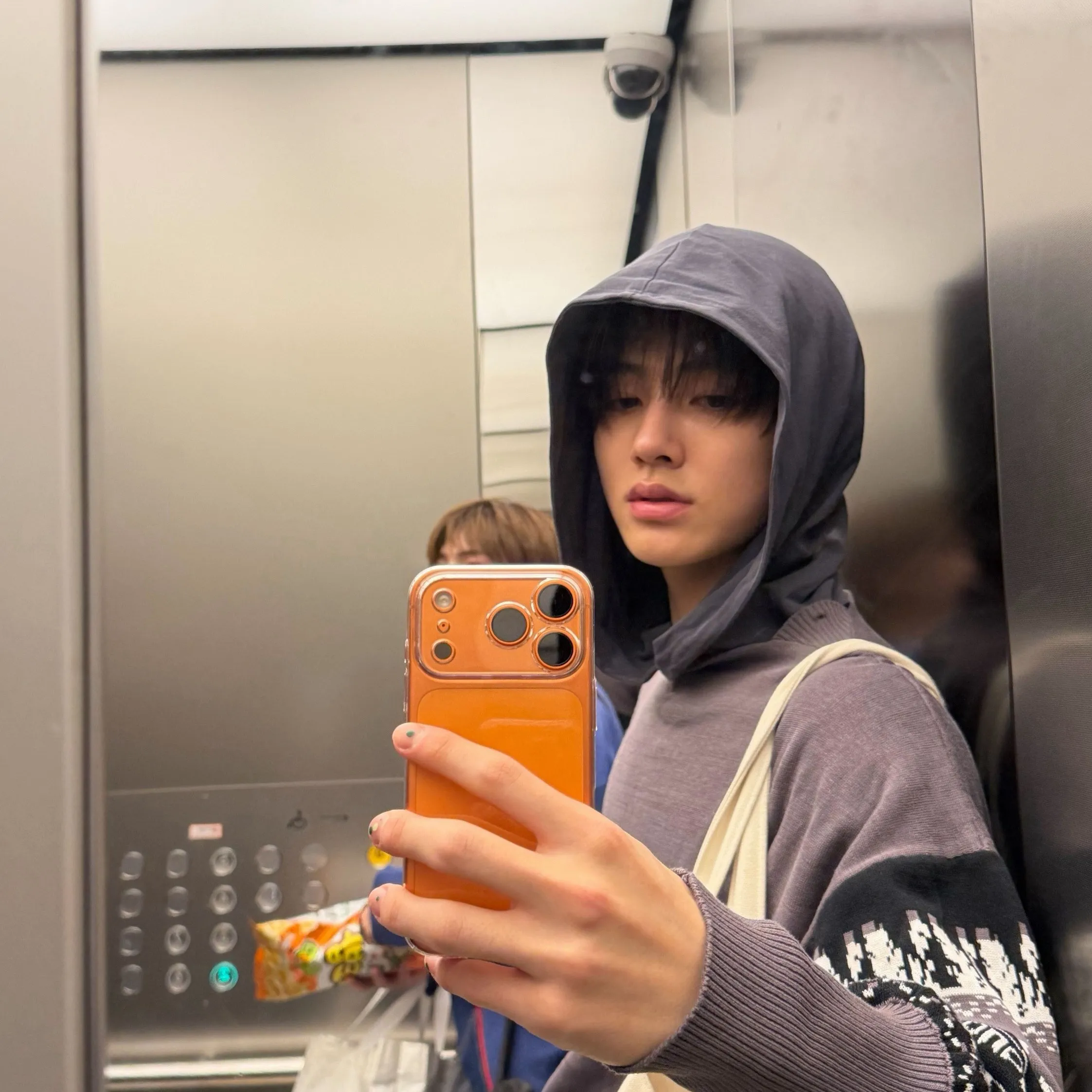 Seonghyeon: Meet the main character of our AI world, with character traits list and ai chatting capabilities.	