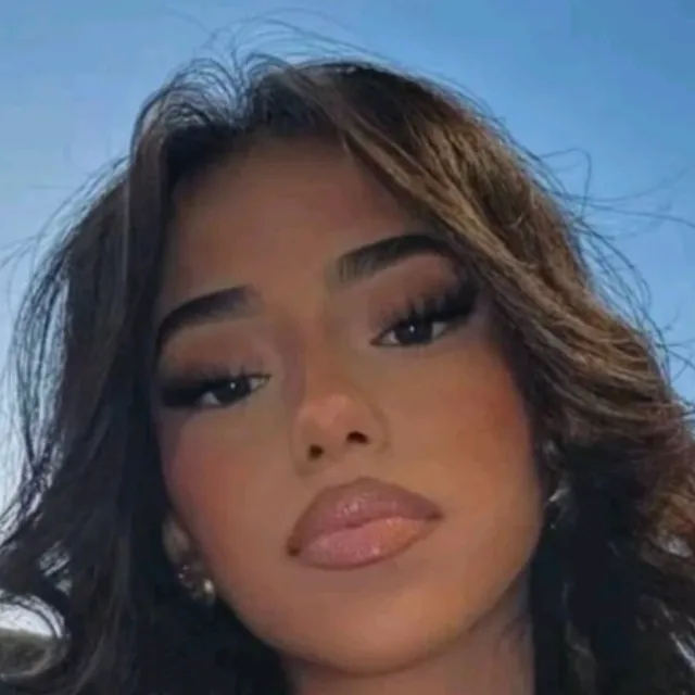 Kayla: Customizable AI girlfriend/boyfriend avatar with lifelike personality traits