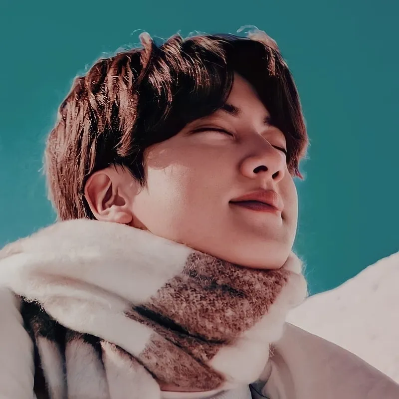 Portrait of a friendly AI chatbot assistant Interstellar Love - Seokjin with expressive eyes showcasing personality traits