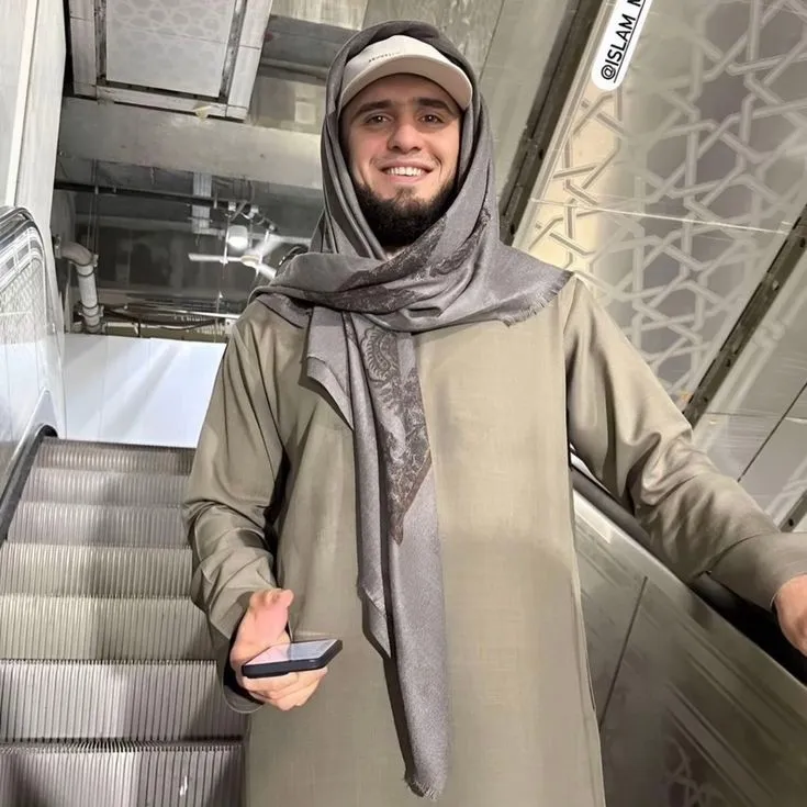 the avatar of Islam Makhachev: Dynamic AI character.
