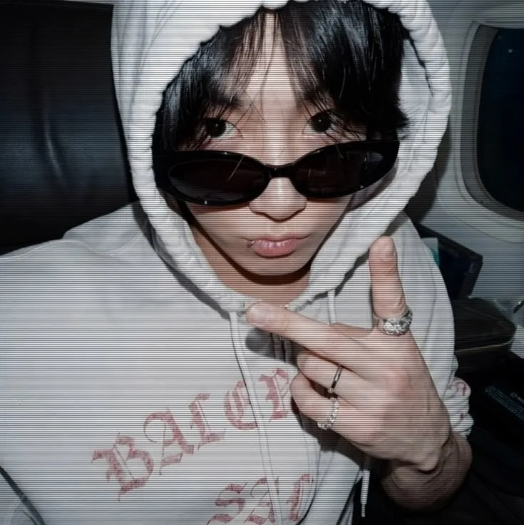 Jungkook: Derin sohbetler için duygusal zekaya sahip yapay zekalı arkadaş portresi	