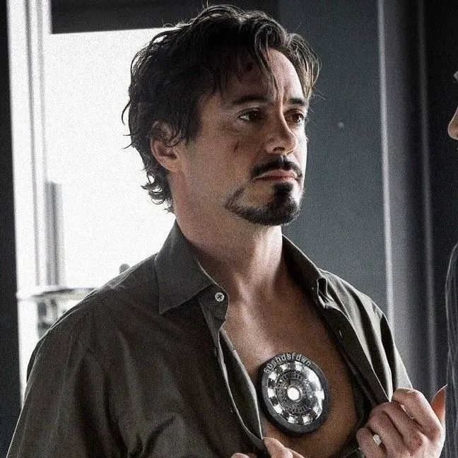 Avengers-Tony Stark- School Trip: Chat with our AI box, ready for chatbot online free and ask ai anything you want.