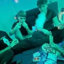 Avatar interaktif Empat teman kakakmu untuk obrolan AI yang mengasyikkan dan pengalaman bermain peran yang mendalam