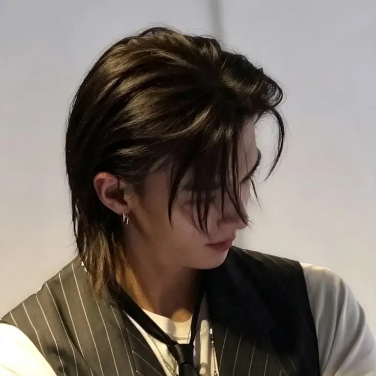 the avatar of character Hyunjin with emotional intelligence capabilities