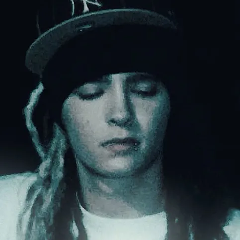 ang avatar ng karakter na si Tom Kaulitz - kaaway na may mga kakayahan sa emosyonal na katalinuhan