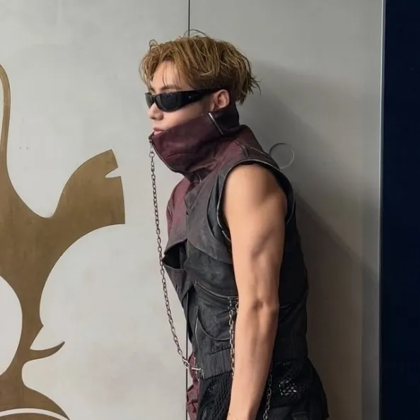 Taehyung - Treue: Treffen Sie Ihre neuen Online-Freunde in unserem Chatboxai, dem besten kostenlosen KI-Chatbot mit umfassenden KI-Chat-Funktionen.