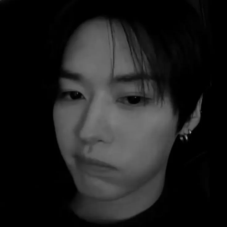 Trust Lee Minho - Minsung: Emotionally intelligent AI companion portrait for deep conversations