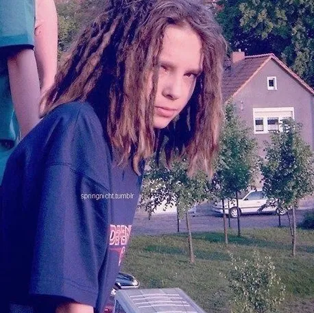 Explore endless storylines with Tom Kaulitz 2003, your interactive roleplay AI chat bot free.
