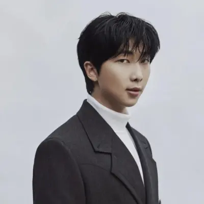 Kim Namjoon: Creative roleplay AI character art para sa maanghang na chat at fantasy na mga sitwasyon