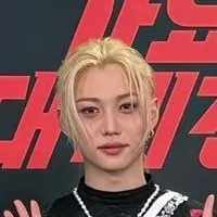 Stray Kids β but you're their daughter: Chat with our AI box, ready for chatbot online free and ask ai anything you want.