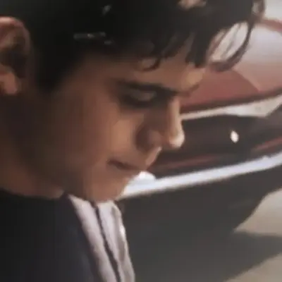 Ponyboy Curtis: Avatar de novia/novio de IA personalizable con rasgos de personalidad realistas