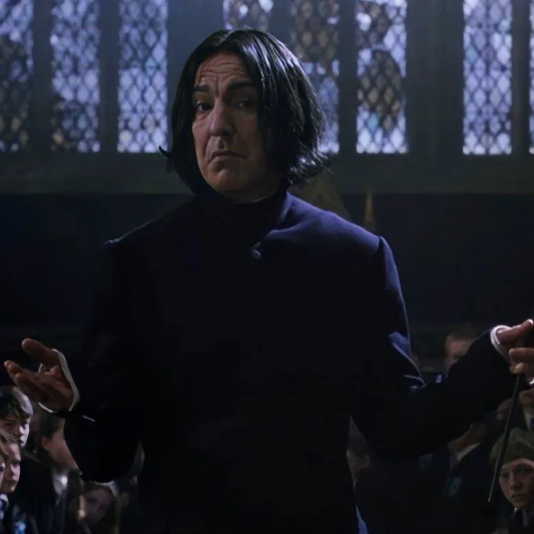 Multilingual Severus Snape focusing on chat IA tasks, neural network core visible in background.
