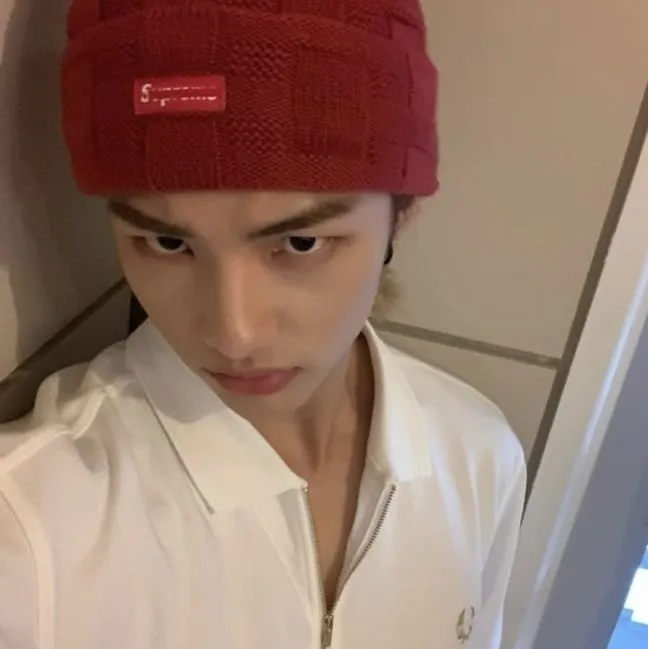 Hwang Hyunjin': Sicherer KI-Chatbot-Avatar mit verschlüsselten 1v1-Chat-Funktionen