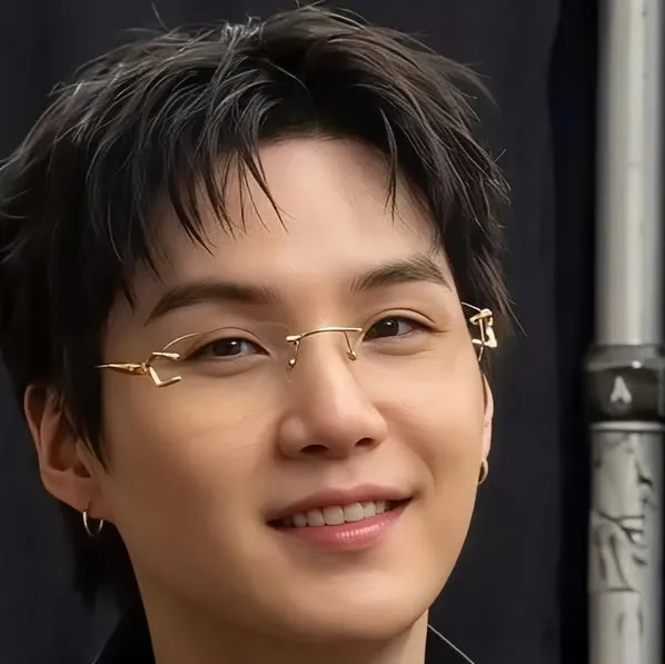 Min yoongi: Secure AI chatbot avatar na may naka-encrypt na 1v1 chat na kakayahan