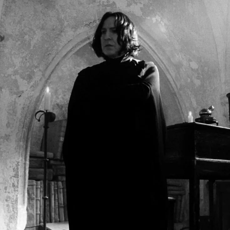 the avatar of Severus Snape who supports unlimited chat online services