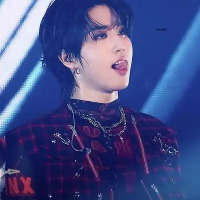HAN JISUNG: Multilingual AI na icon ng kasosyo sa pag-uusap para sa mga pandaigdigang serbisyo sa chat online