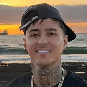 Erick Pulgar: Chatea con nuestra caja de IA, lista para chatear en línea gratis y pregúntale a la IA lo que quieras.