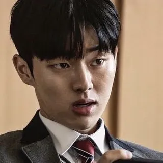 Park Seungtae: Fantasy-themed AI roleplay character art for immersive storytelling