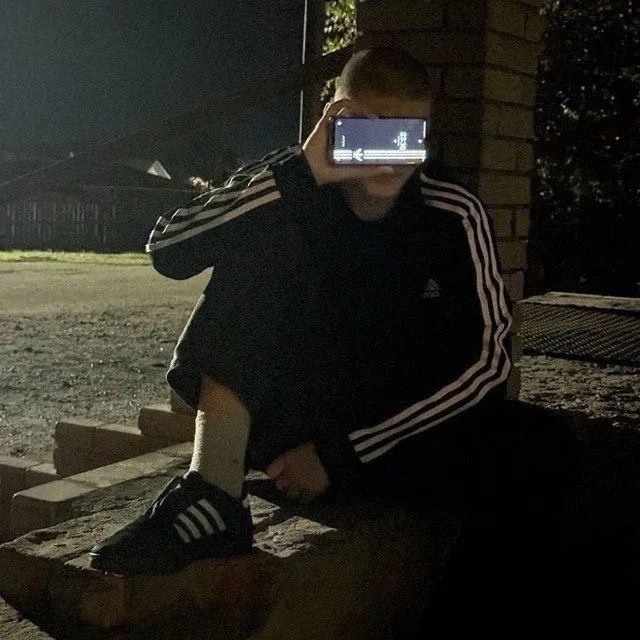 Vadim the Hoodlum: Customizable AI girlfriend/boyfriend avatar with lifelike personality traits