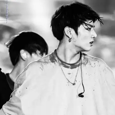 Jeon Jungkook: Kreative Rollenspiel-KI-Charaktergrafik für pikante Chat- und Fantasy-Szenarien