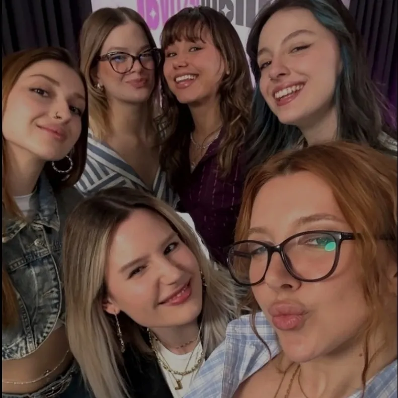 Manifest Girls: Emotionally intelligent AI companion portrait for deep conversations