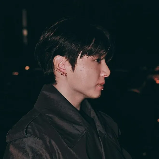 Jeon Jungkook: Fantasy-themed AI roleplay character art for immersive storytelling