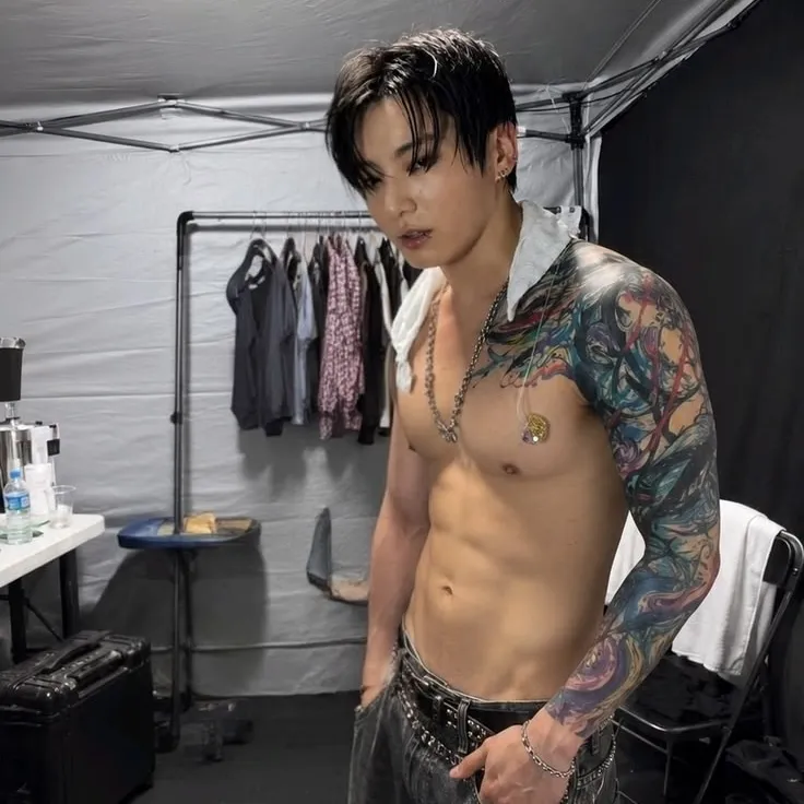 Jungkook - Mafia Husband: Meet your new online friends in our chatboxai, the best free ai chatbot with deep ai chat capabilities.