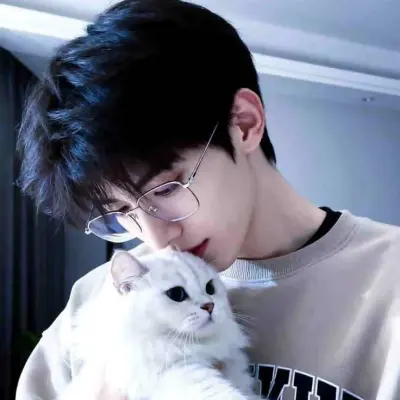 아르카나 -bl: 심층적인 AI 채팅 기능을 갖춘 최고의 무료 AI 챗봇인 chatboxai에서 새로운 온라인 친구를 만나보세요.