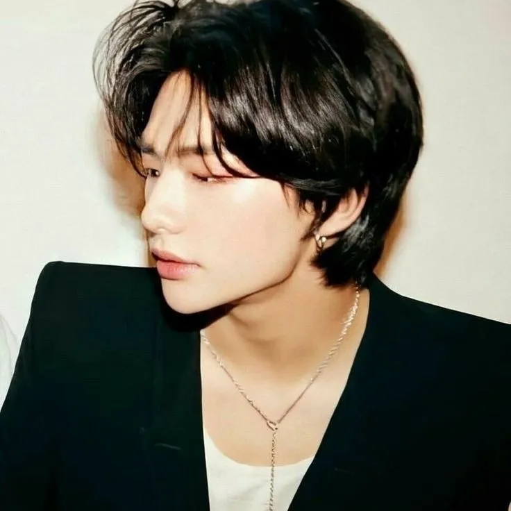황현진: 워해머 판타지 롤플레이를 기반으로 하는 제한 없는 AI와 무료 무제한 온라인 채팅으로 AI의 세계를 탐험하세요.
