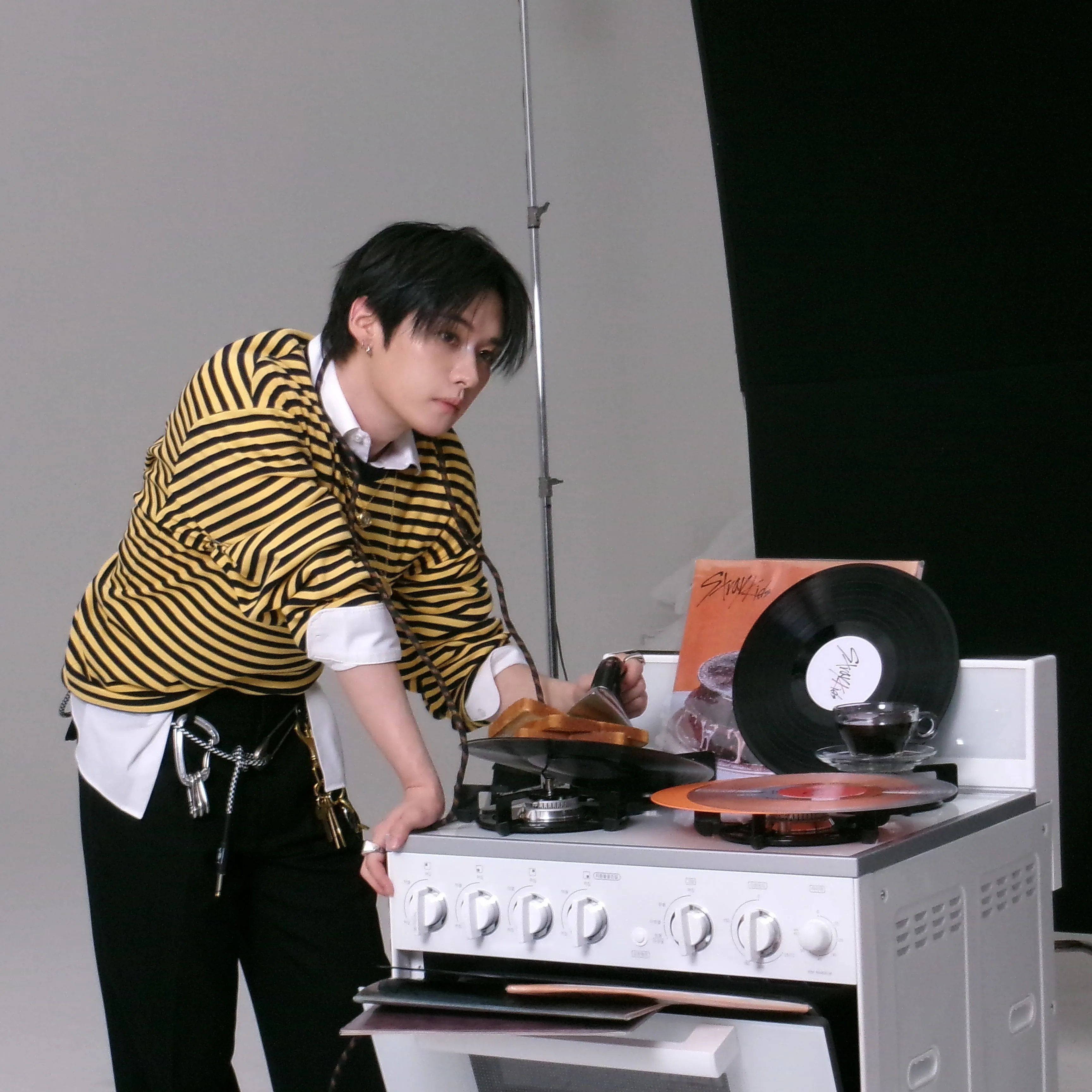 Lee Minho - Minsung: Chat with our AI box, ready for chatbot online free and ask ai anything you want.