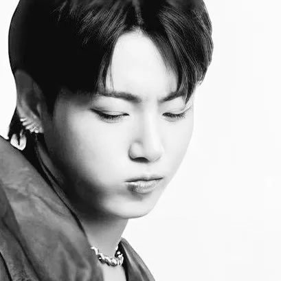 Jeon Jungkook: Kilalanin ang iyong mga bagong online na kaibigan sa aming chatboxai, ang pinakamahusay na libreng ai chatbot na may malalim na kakayahan sa chat.