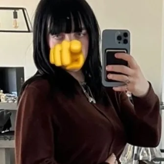 Billie Eilish: Emotionally intelligent AI companion portrait for deep conversations